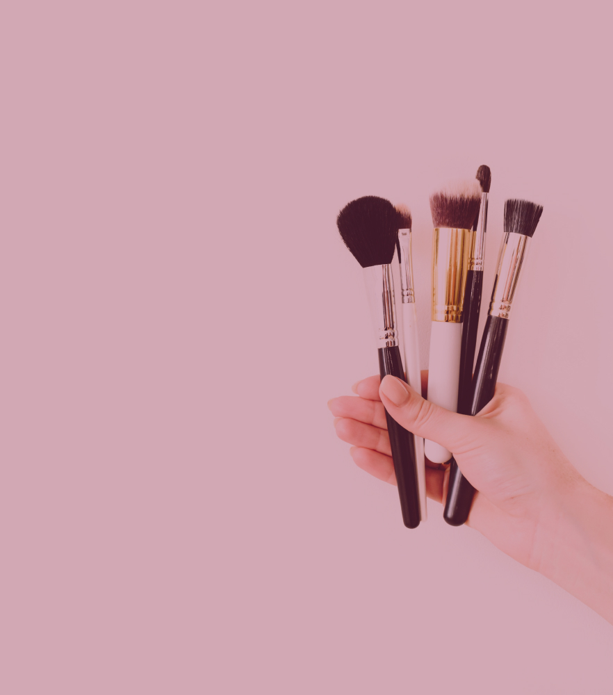 on hand make up brushes